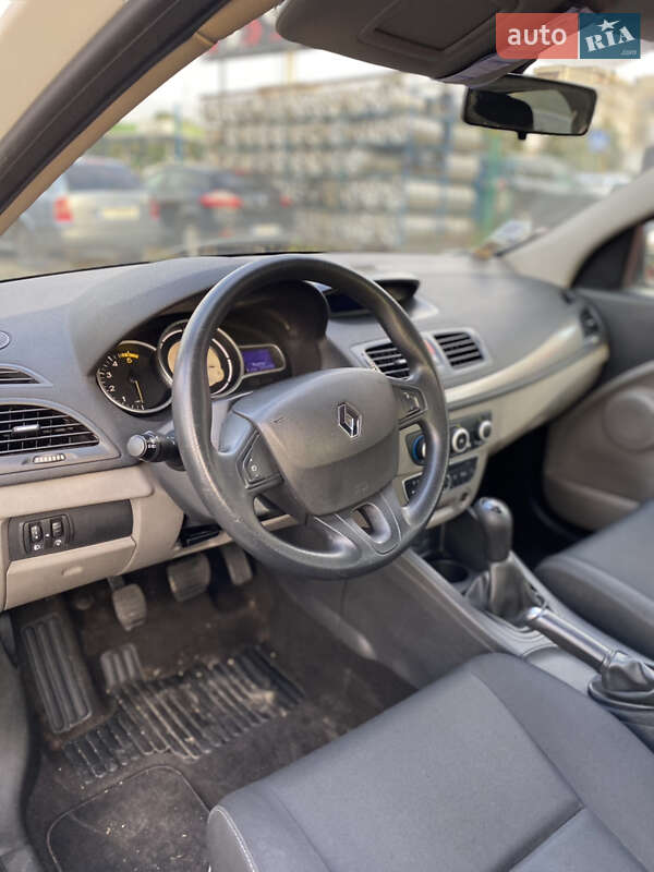 Хэтчбек Renault Megane 2010 в Ивано-Франковске
