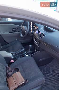 Универсал Renault Megane 2011 в 