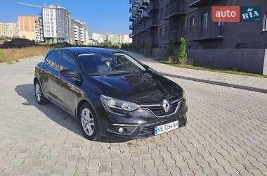 Хэтчбек Renault Megane 2016 в 