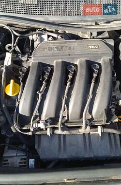 Седан Renault Megane 2004 в 