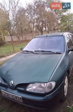 Седан Renault Megane 1996 в Коростене