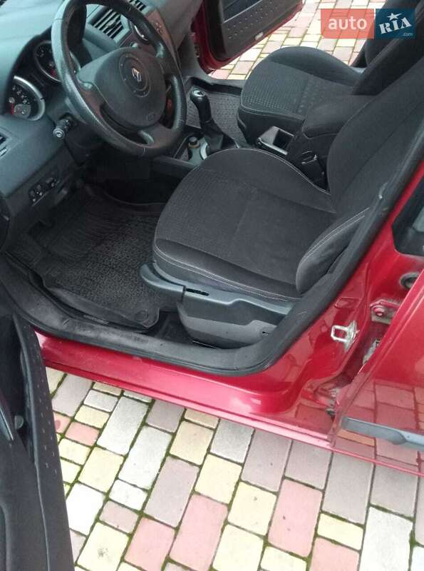 Универсал Renault Megane 2005 в Чернобае