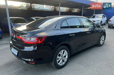 Седан Renault Megane 2021 в 