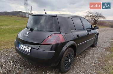 Хэтчбек Renault Megane 2005 в 