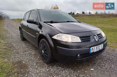 Хэтчбек Renault Megane 2005 в 