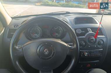 Седан Renault Megane 2004 в Днепре