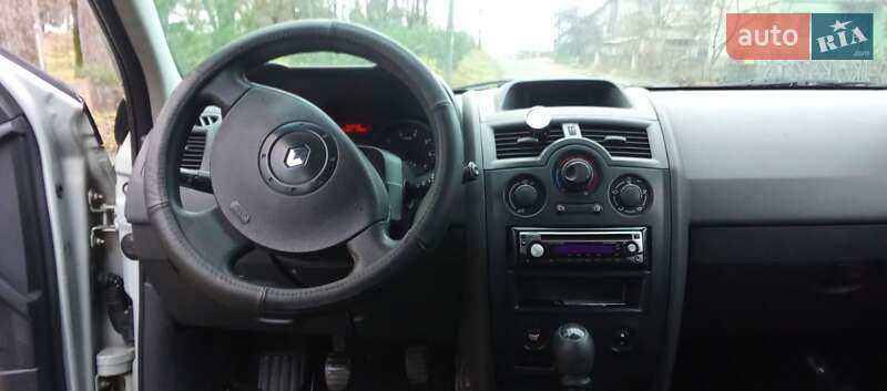 Хэтчбек Renault Megane 2004 в Золочеве