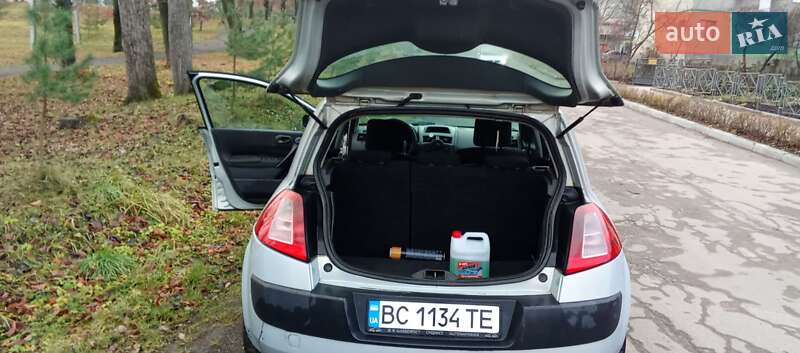 Хэтчбек Renault Megane 2004 в Золочеве