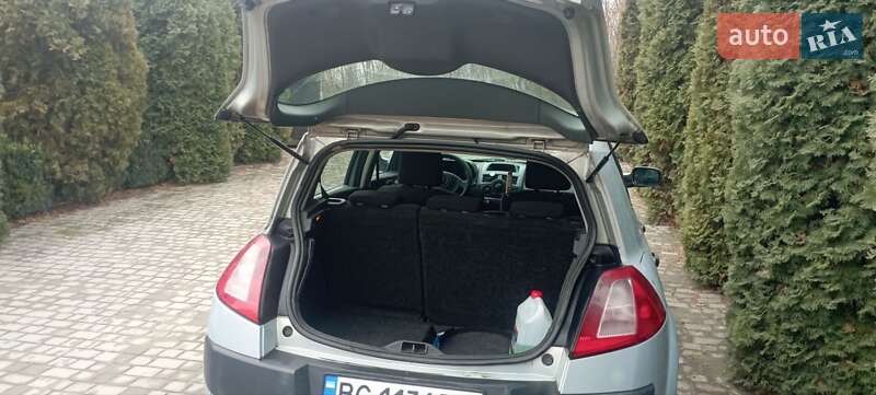 Хэтчбек Renault Megane 2004 в Золочеве