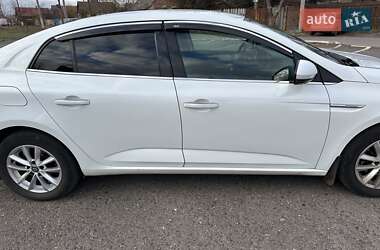 Седан Renault Megane 2017 в 