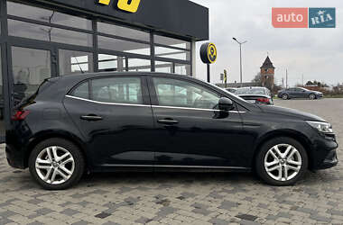Хэтчбек Renault Megane 2017 в 