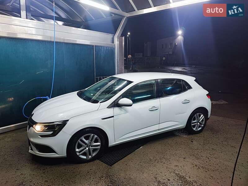 Хэтчбек Renault Megane 2016 в Львове фото 4 Хэтчбек Renault Megane 2016 в Львове