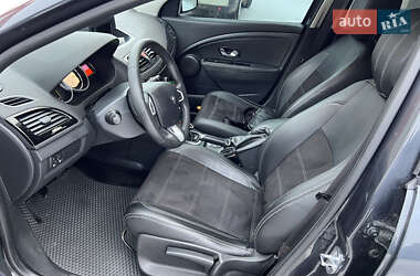 Хэтчбек Renault Megane 2011 в 
