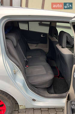 Хэтчбек Renault Megane 2003 в 