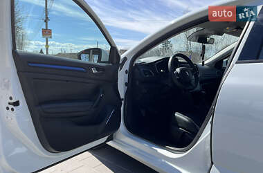 Хэтчбек Renault Megane 2016 в 