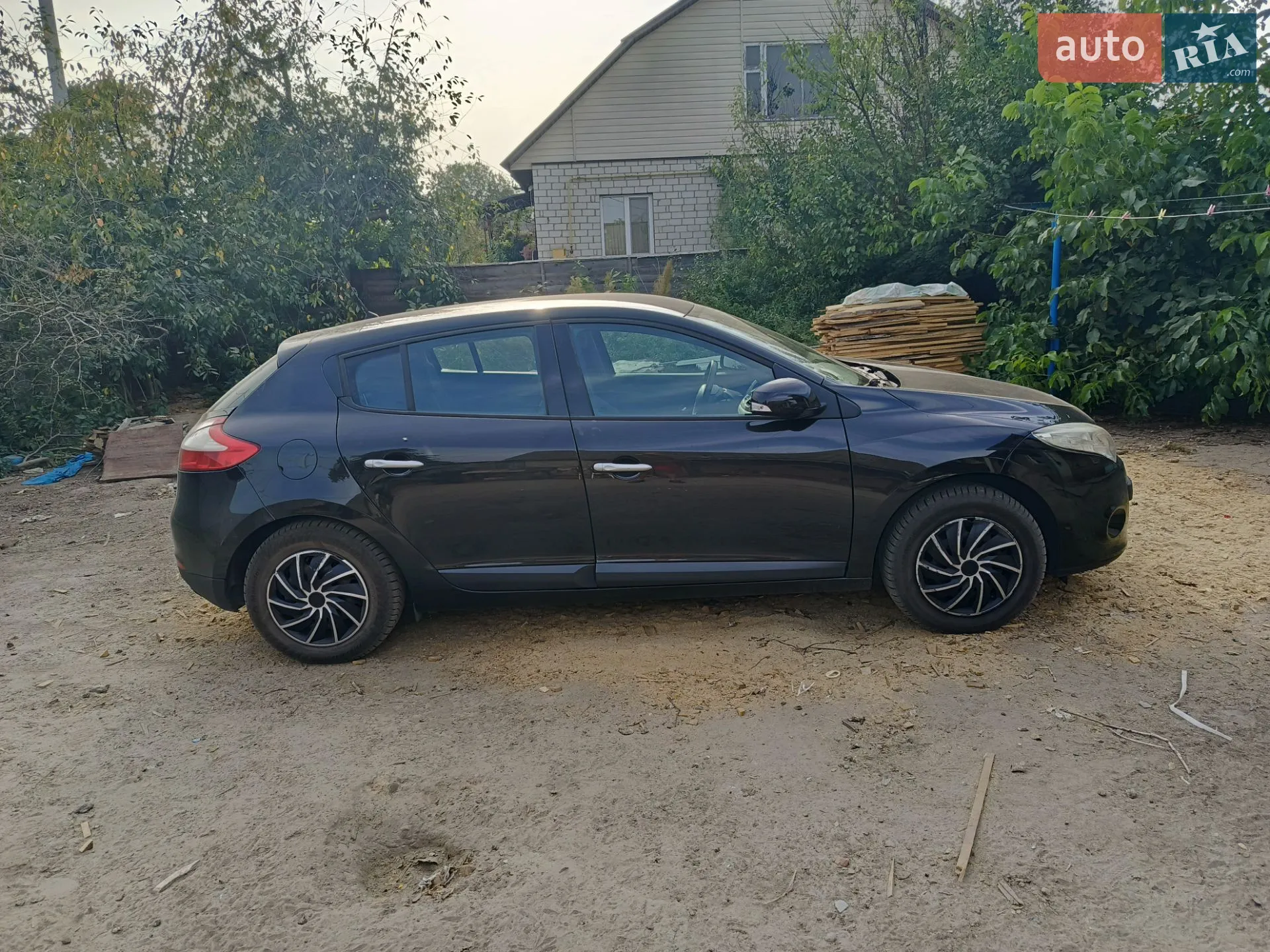 2010 Renault Megane - мініатюра 2