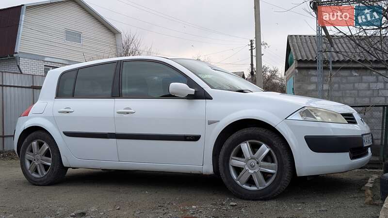 Хетчбек Renault Megane 2005 в 