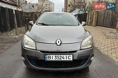 Хэтчбек Renault Megane 2010 в 