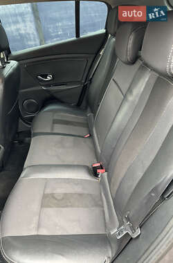 Хэтчбек Renault Megane 2010 в 
