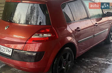 Хэтчбек Renault Megane 2006 в 
