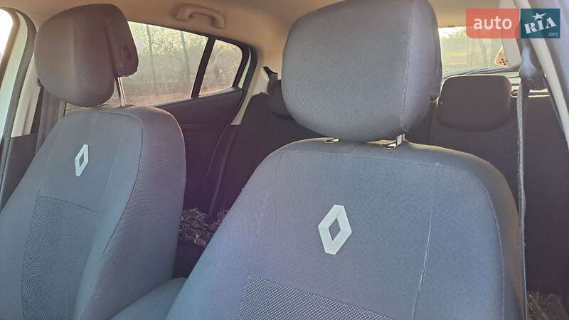 Хетчбек Renault Megane 2011 в Новомиргороді фото 12 Хетчбек Renault Megane 2011 в Новомиргороді