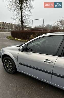 Седан Renault Megane 2004 в 