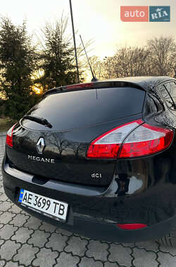 Хетчбек Renault Megane 2011 в 