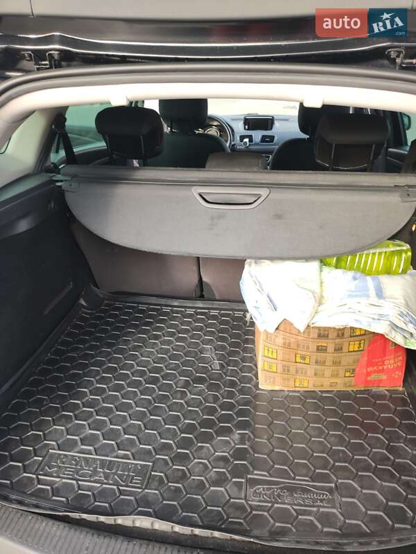 Універсал Renault Megane 2015 в Києві фото 20 Універсал Renault Megane 2015 в Києві
