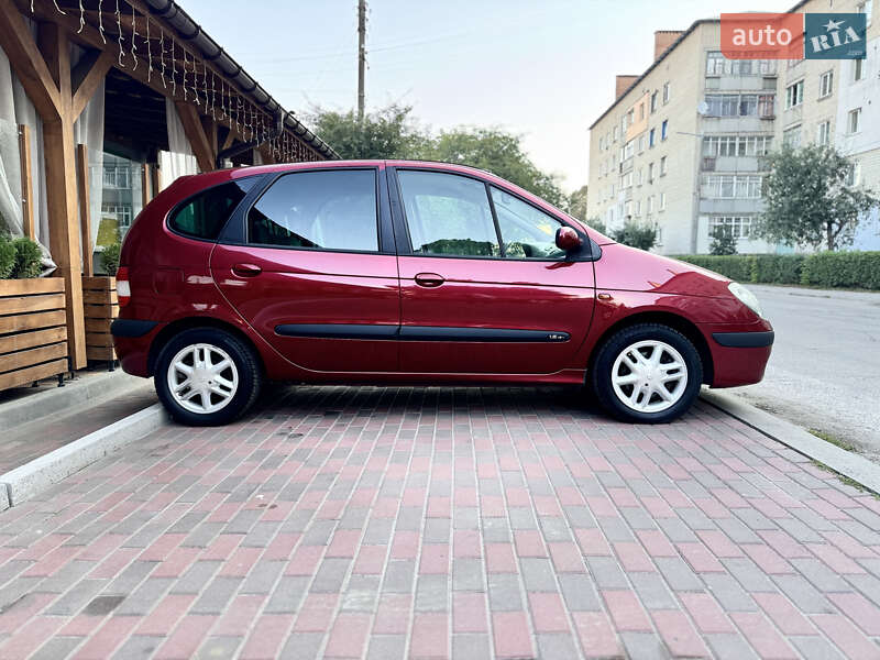 Хэтчбек Renault Megane 2003 в Казатине