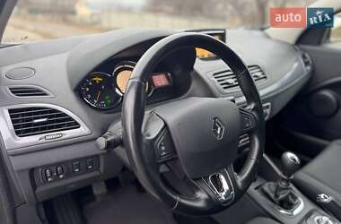 Хэтчбек Renault Megane 2015 в 