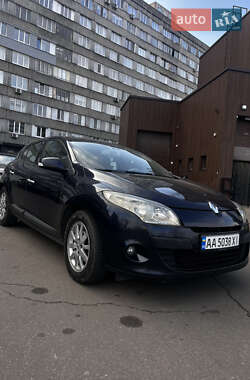 Хэтчбек Renault Megane 2008 в 