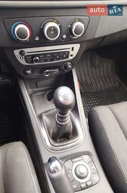 Хэтчбек Renault Megane 2013 в 