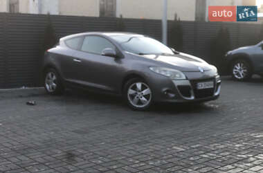 Купе Renault Megane 2010 в 