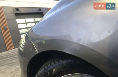 Купе Renault Megane 2010 в 