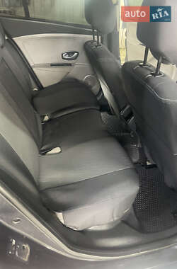 Хэтчбек Renault Megane 2009 в 