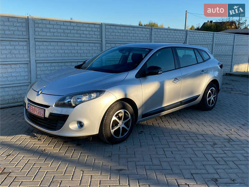 Универсал Renault Megane 2011 в Буске