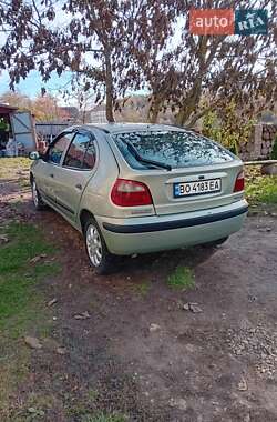 Хэтчбек Renault Megane 2001 в 