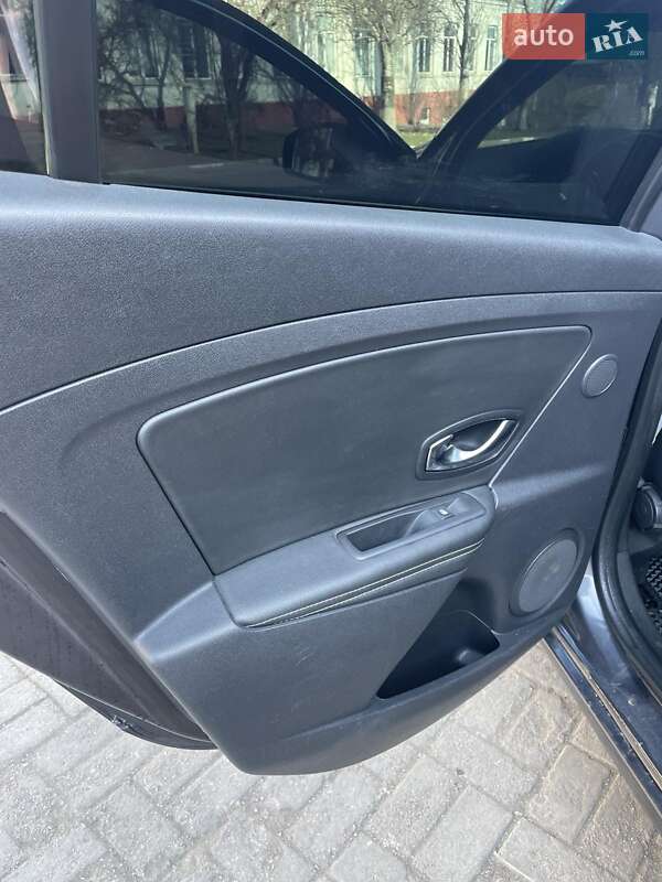 Универсал Renault Megane 2013 в Херсоне фото 24 Универсал Renault Megane 2013 в Херсоне