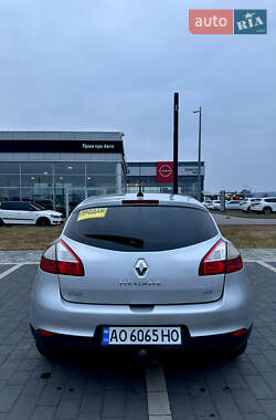 Хэтчбек Renault Megane 2010 в 