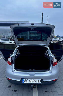 Хэтчбек Renault Megane 2010 в 