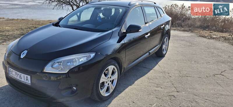 Универсал Renault Megane 2011 в Нетешине