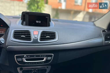 Хэтчбек Renault Megane 2014 в 