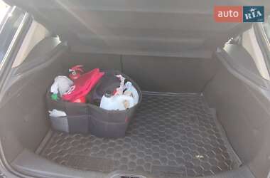 Хэтчбек Renault Megane 2009 в 
