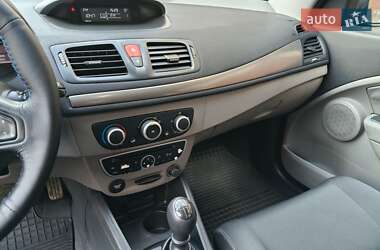 Хэтчбек Renault Megane 2009 в 