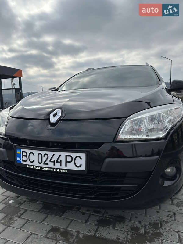 Универсал Renault Megane 2011 в Золочеве фото 12 Универсал Renault Megane 2011 в Золочеве