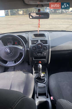 Хэтчбек Renault Megane 2004 в 