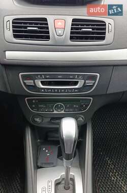 Купе Renault Megane 2010 в 