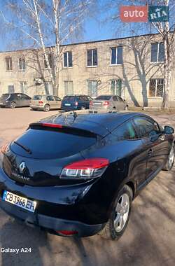 Купе Renault Megane 2010 в 