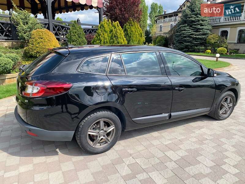 Универсал Renault Megane 2011 в Сарнах
