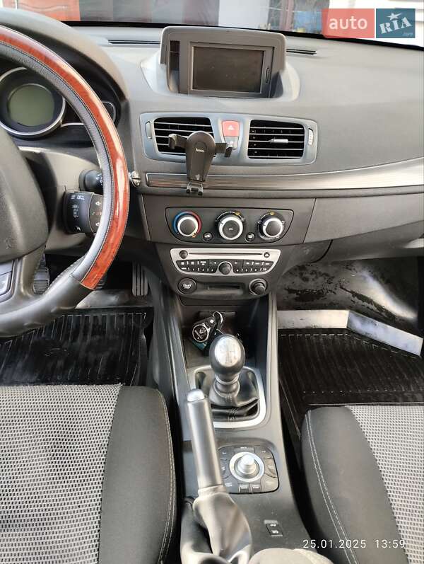 Универсал Renault Megane 2010 в Луцке фото 16 Универсал Renault Megane 2010 в Луцке